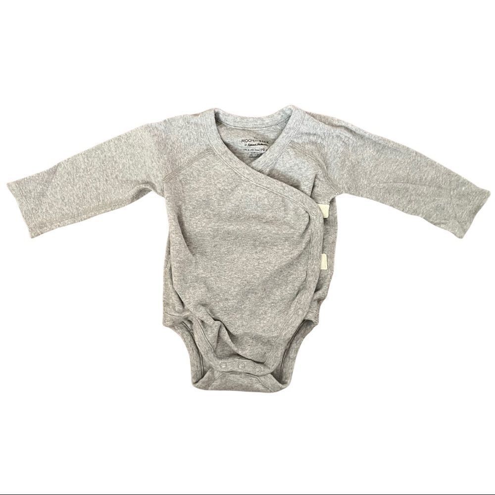 𝅺MOON and Back Organic Bodysuit Onesie Size 6-12M